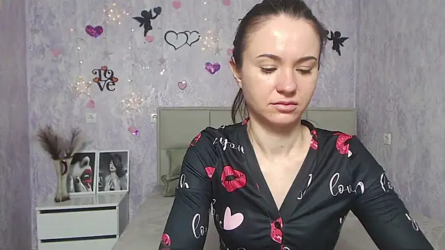 KaraCriegs online show from 02-05-25, 06:37