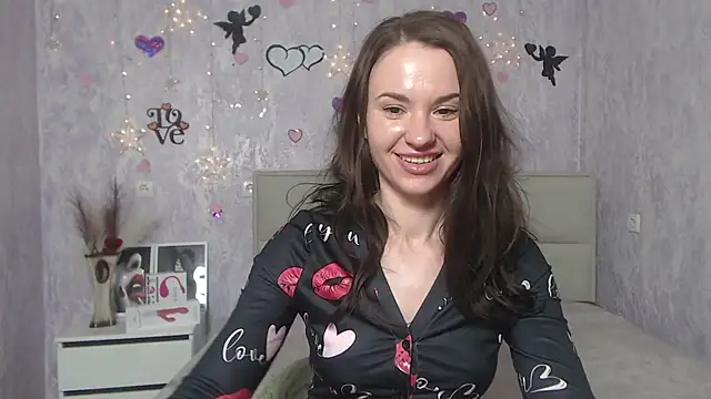 KaraCriegs online show from 02-28-25, 10:17