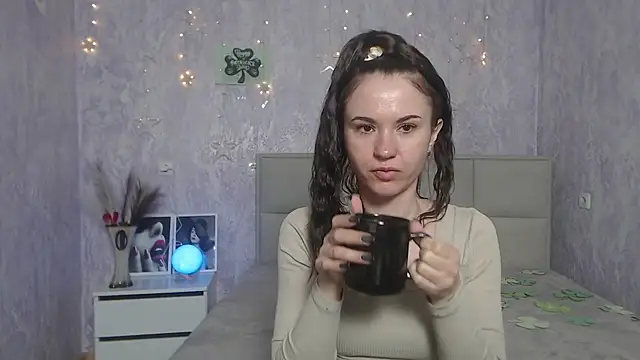 KaraCriegs online show from 03-14-25, 01:16