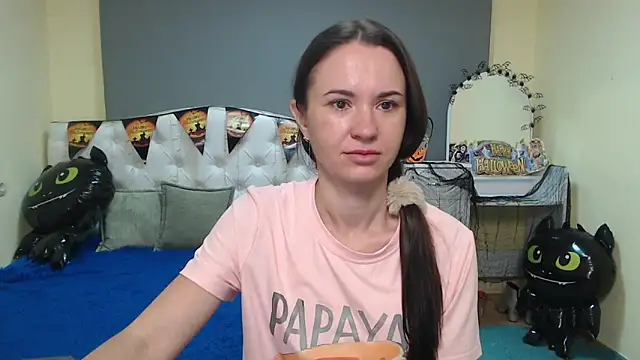 KaraCriegs online show from 10-16-25, 06:09