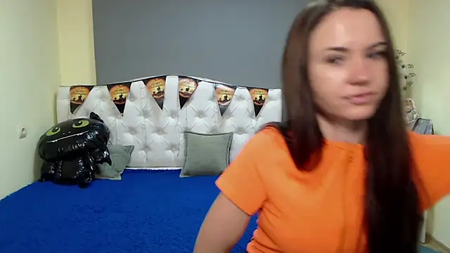 KaraCriegs online show from 10-17-25, 05:26