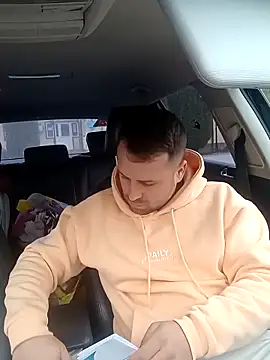 LucianM6 online show from 11-17-25, 09:48