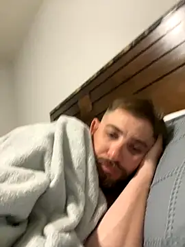 Snapshot of caliguy37 chatting on 10-29-25, 03:20 caliguy37 online show from 10-29-25, 03:20