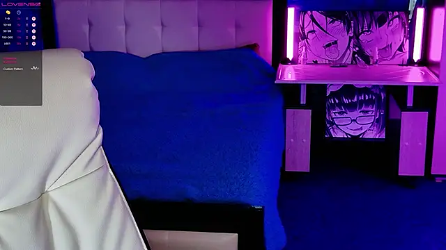 Snapshot of ShhhO_O chatting on 11-08-25, 11:21 ShhhO O online show from 11-08-25, 11:21