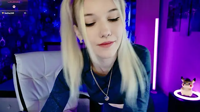 Snapshot of ShhhO_O chatting on 02-11-26, 09:25 ShhhO O online show from 02-11-26, 09:25