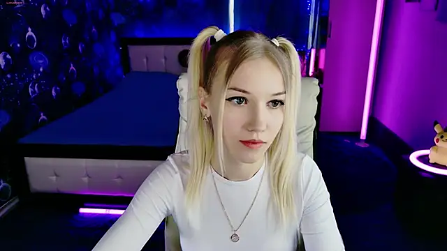 Snapshot of ShhhO_O chatting on 04-10-26, 09:36 ShhhO O online show from 04-10-26, 09:36