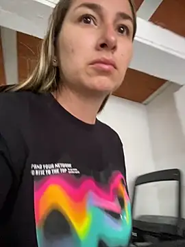 Iris love18 online show from 09-26-25, 03:05