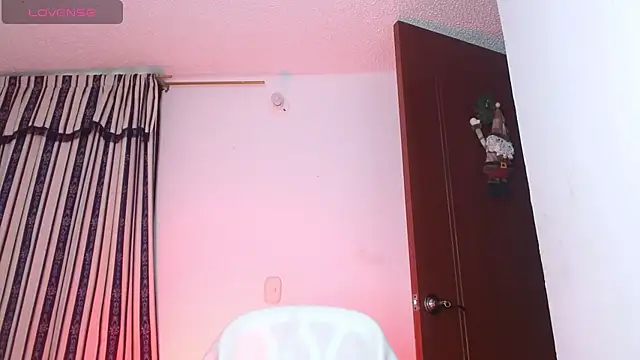 Amber Smith 86 online show from 11-12-25, 02:28