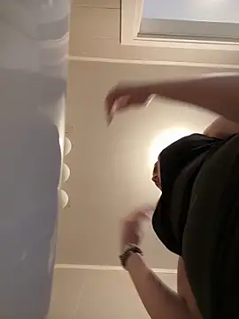 AvaGianna online show from 01-10-25, 09:10