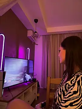 AvaGianna online show from 01-14-25, 10:55