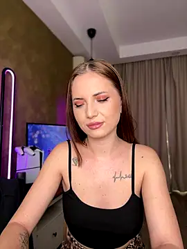 AvaGianna online show from 11-06-25, 10:16