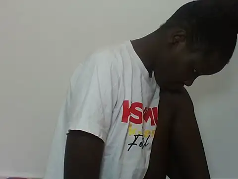 Snapshot of Creamy_Hotpussy25 chatting on 09-24-25, 04:16 Creamy Hotpussy25 online show from 09-24-25, 04:16