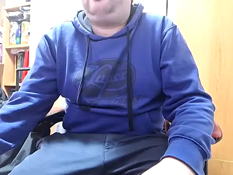 Javier bear online show from 02-10-25, 02:48