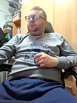 Javier bear online show from 04-10-26, 09:14