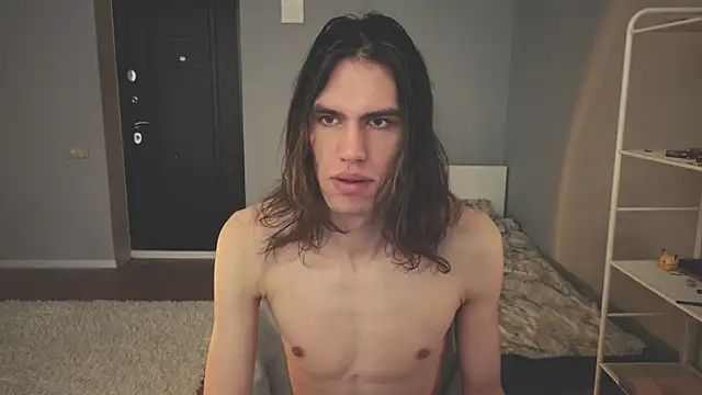 mollymila online show from 04-15-26, 06:53