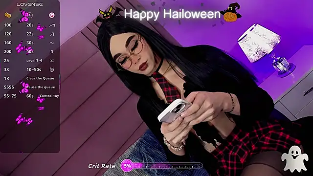 Snapshot of kimMaddiee chatting on 10-31-25, 08:43 kimMaddiee online show from 10-31-25, 08:43