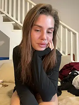 EmiliaCatalina online show from 01-03-25, 08:01