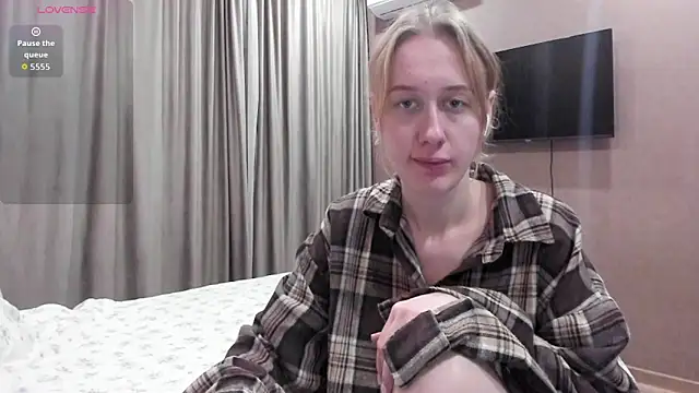 Mika Ray online show from 11-27-25, 09:50