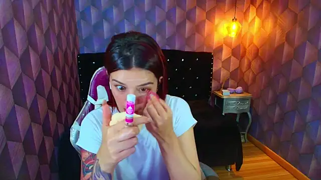 LiaHarryis online show from 11-06-25, 06:20