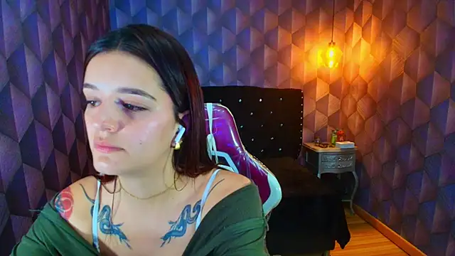 Snapshot of LiaHarryis chatting on 04-13-26, 06:57 LiaHarryis online show from 04-13-26, 06:57