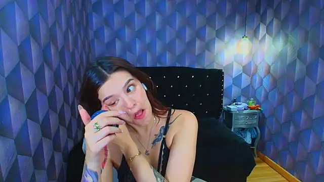 Snapshot of LiaHarryis chatting on 05-12-26, 07:22 LiaHarryis online show from 05-12-26, 07:22