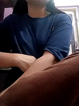 Snapshot of Harpreet_49 chatting on 02-19-25, 09:28 Harpreet 49 online show from 02-19-25, 09:28