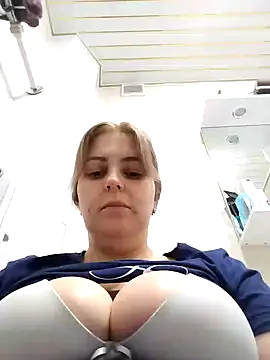 Lady nice cat online show from 02-08-25, 12:28