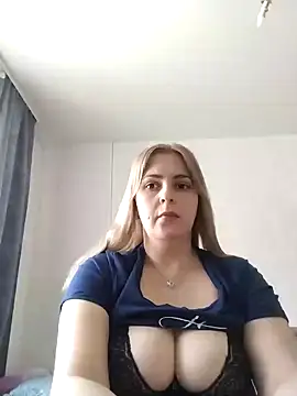 Lady nice cat online show from 03-08-25, 05:59