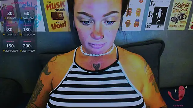 EllieOz online show from 04-29-26, 05:30