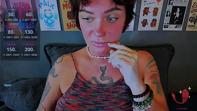 EllieOz online show from 06-05-26, 01:50