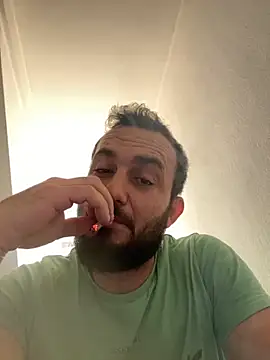 Snapshot of cosmin9000 chatting on 11-01-25, 08:16 cosmin9000 online show from 11-01-25, 08:16