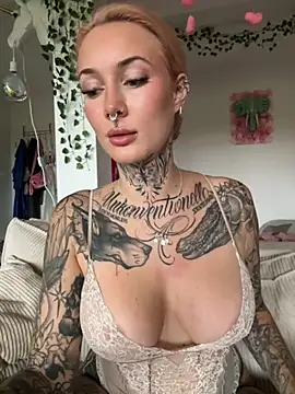 Stella-Kink online show from 10-22-25, 02:17