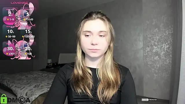 Snapshot of SweetMonicka chatting on 12-09-24, 04:47 SweetMonicka online show from 12-09-24, 04:47