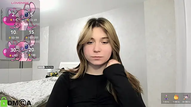 Snapshot of SweetMonicka chatting on 12-12-24, 04:21 SweetMonicka online show from 12-12-24, 04:21