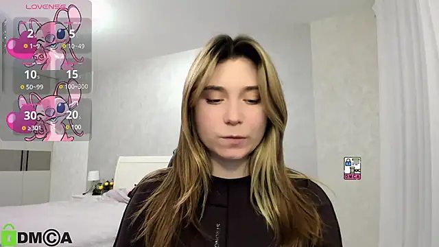 Snapshot of SweetMonicka chatting on 12-19-24, 05:08 SweetMonicka online show from 12-19-24, 05:08