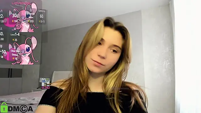 Snapshot of SweetMonicka chatting on 12-21-24, 09:01 SweetMonicka online show from 12-21-24, 09:01