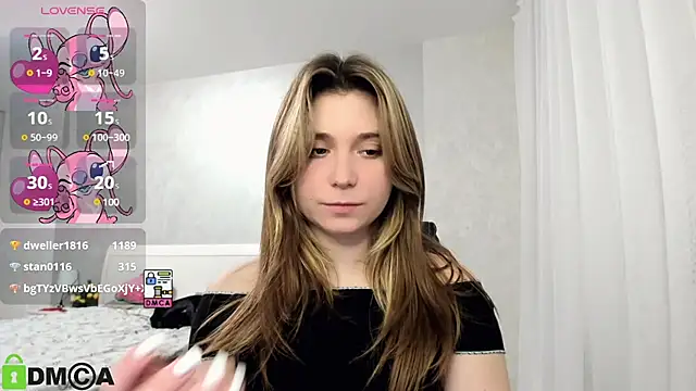 Snapshot of SweetMonicka chatting on 01-12-25, 05:44 SweetMonicka online show from 01-12-25, 05:44