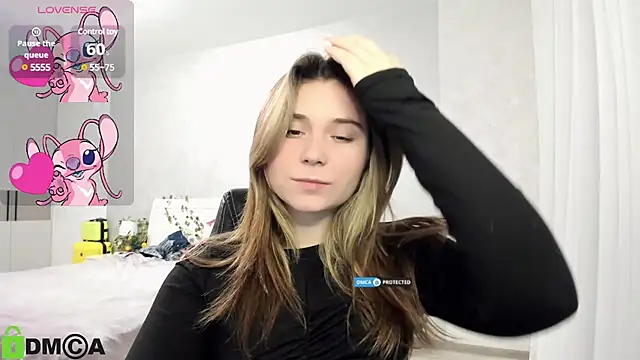 Snapshot of SweetMonicka chatting on 01-26-25, 06:37 SweetMonicka online show from 01-26-25, 06:37