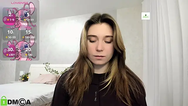 Snapshot of SweetMonicka chatting on 02-17-25, 06:04 SweetMonicka online show from 02-17-25, 06:04