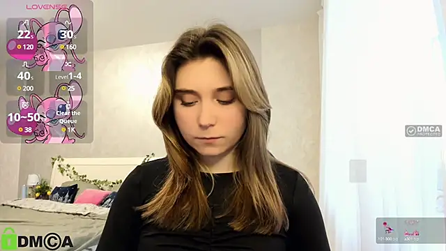 Snapshot of SweetMonicka chatting on 03-06-25, 03:35 SweetMonicka online show from 03-06-25, 03:35