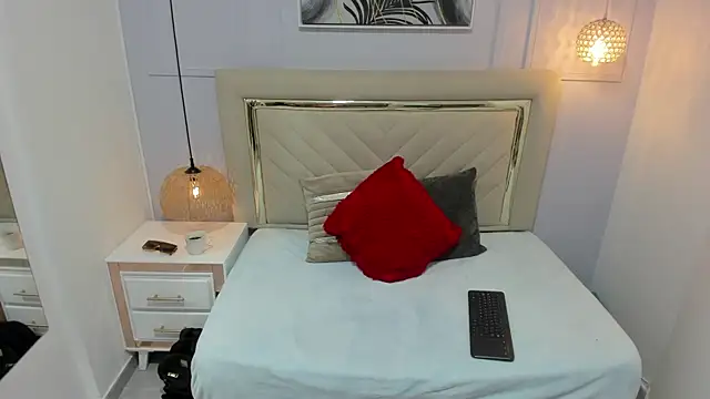 Franchely hot online show from 01-21-25, 11:13