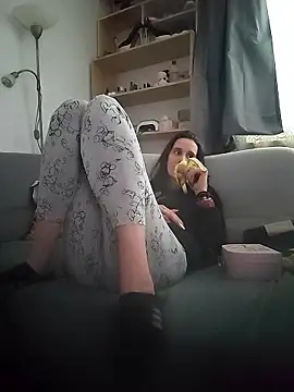 Snapshot of LauraBaby chatting on 01-19-26, 03:16 LauraBaby online show from 01-19-26, 03:16