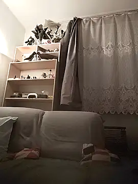 Snapshot of LauraBaby chatting on 02-03-26, 04:01 LauraBaby online show from 02-03-26, 04:01