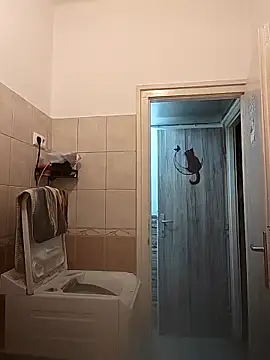 Snapshot of LauraBaby chatting on 02-25-26, 04:49 LauraBaby online show from 02-25-26, 04:49