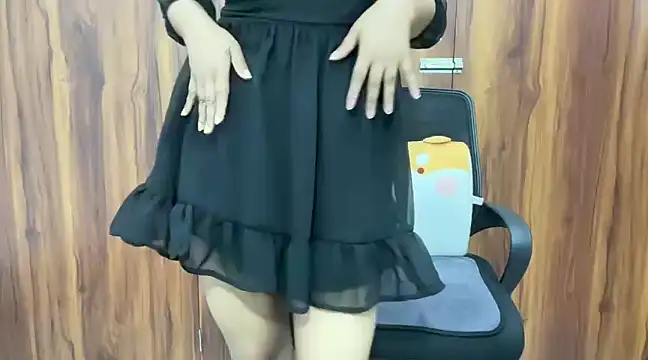 julie 08 online show from 03-21-25, 08:39