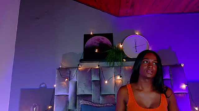 Snapshot of nahomi_campbell chatting on 09-16-25, 07:37 nahomi campbell online show from 09-16-25, 07:37