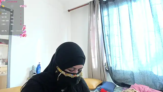 Amina hafsa online show from 06-12-26, 09:25