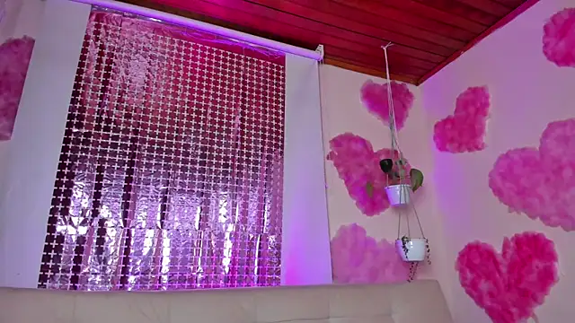 roselinedior online show from 02-18-25, 08:25