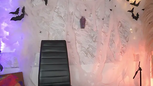 roselinedior online show from 10-21-25, 03:02