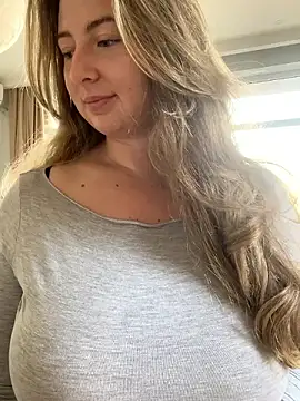 Snapshot of curvyflawless chatting on 12-06-24, 10:16 curvyflawless online show from 12-06-24, 10:16